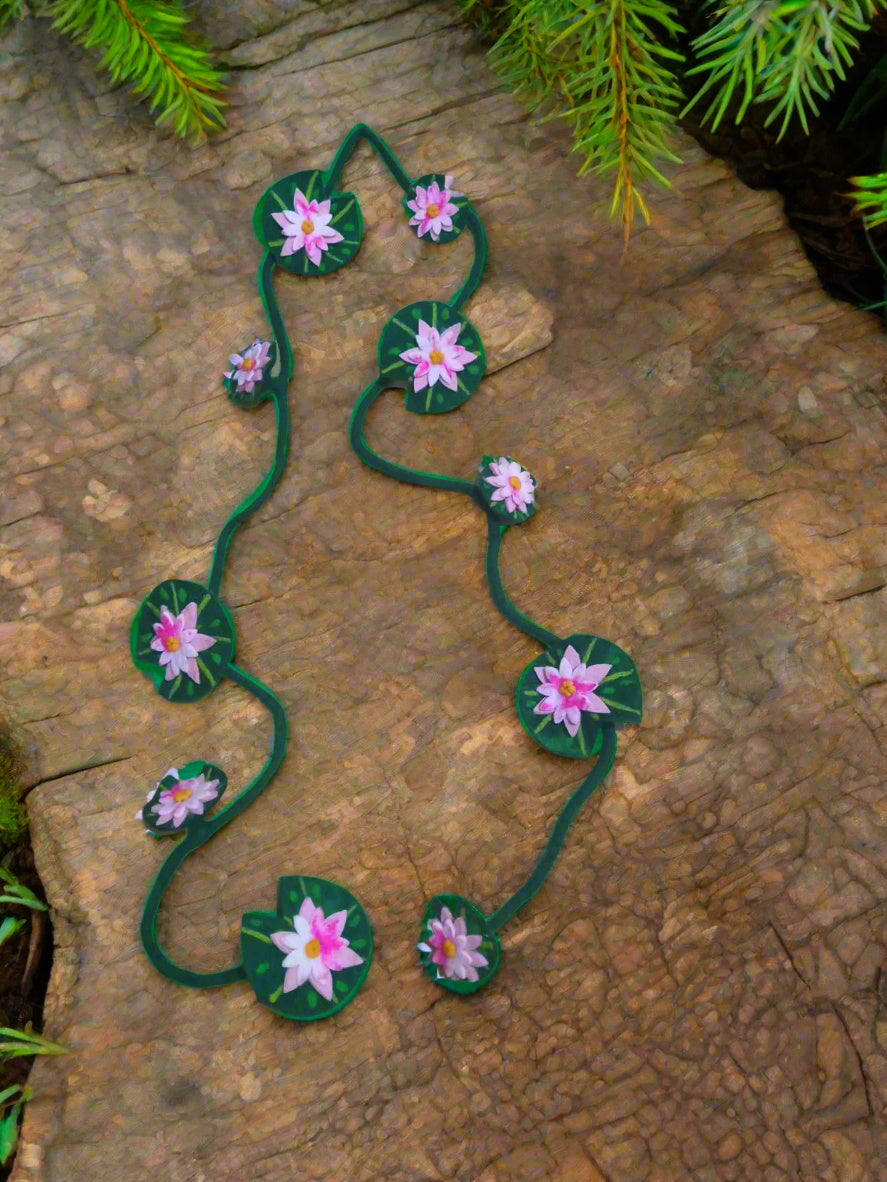 Lilly pad garland