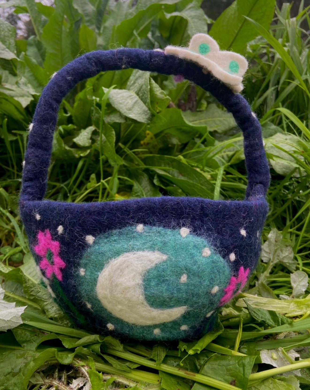 Luna foraging basket