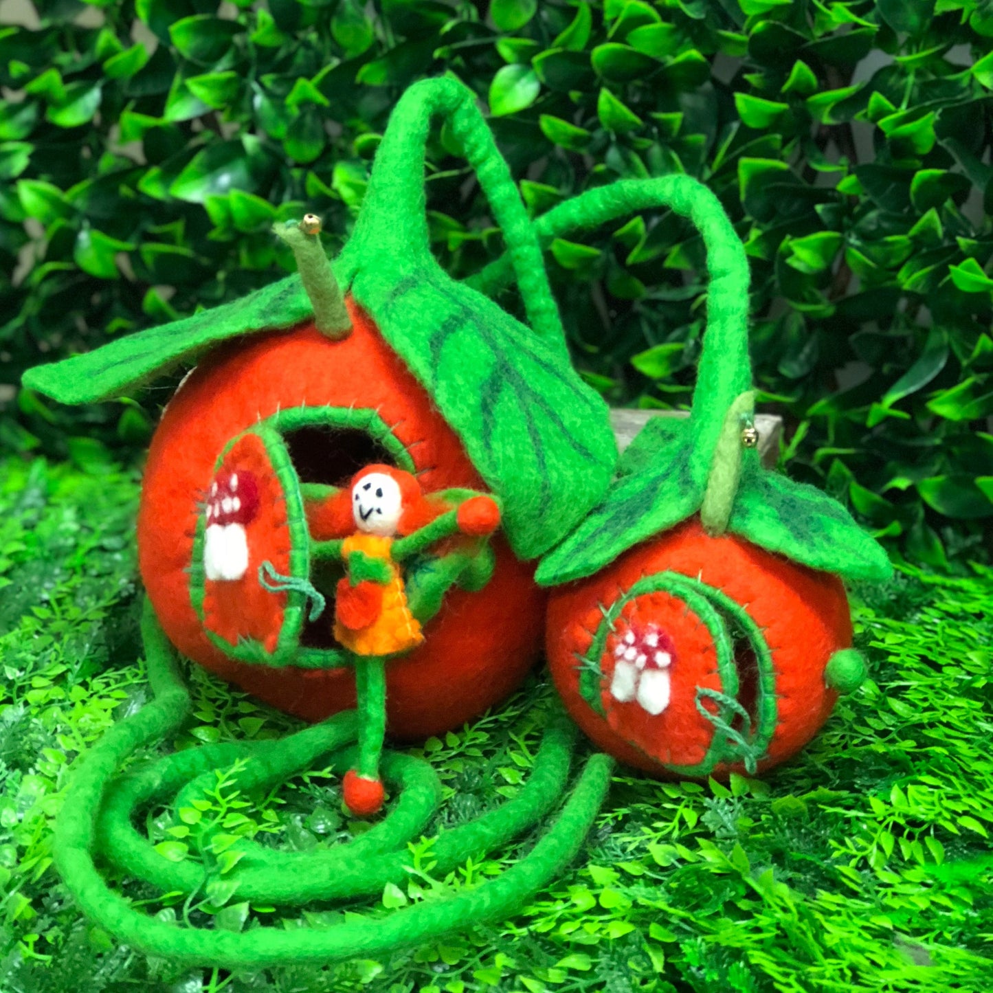 Pumpkin pod with faery-small