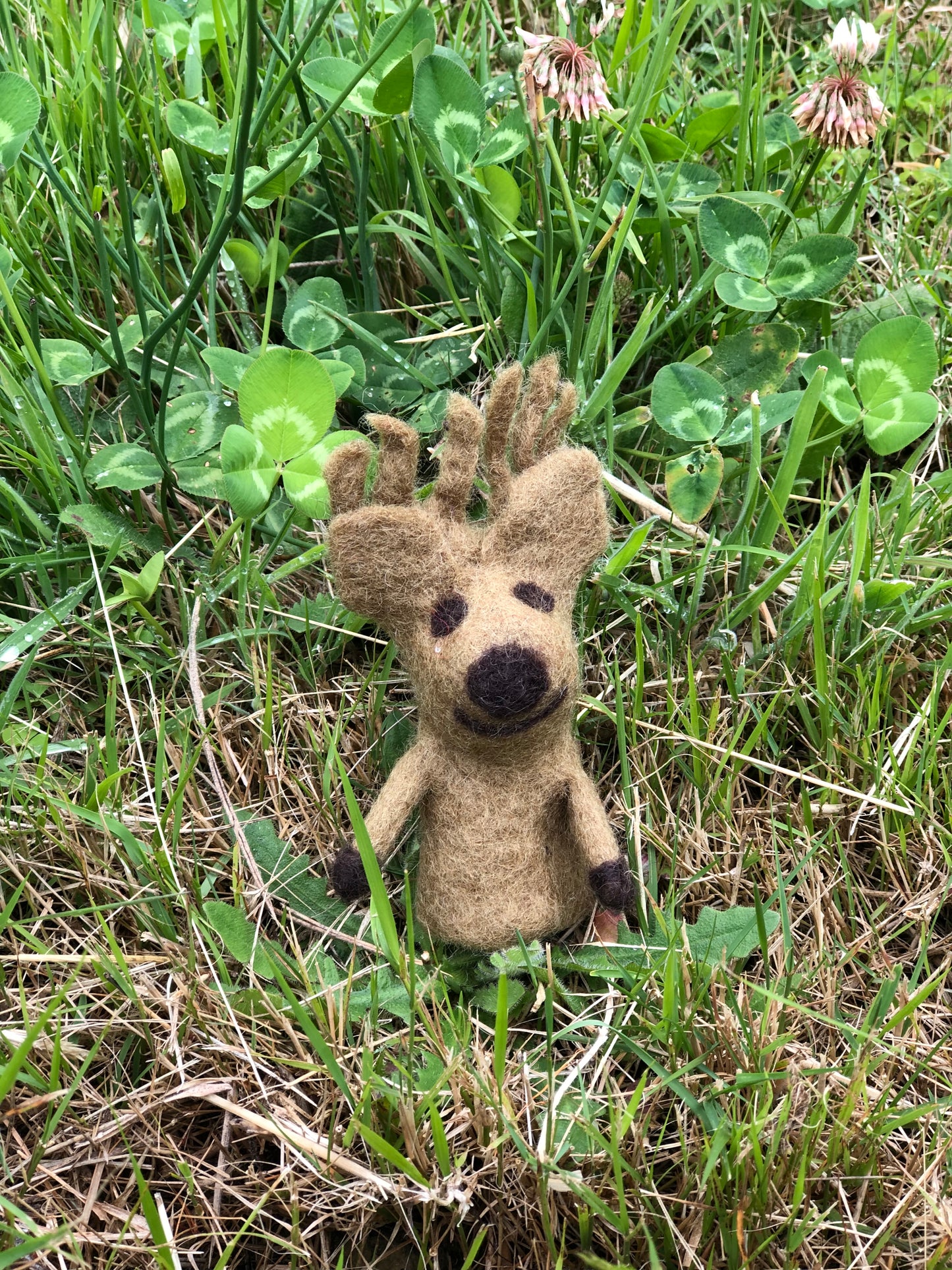 Deer finger puppet