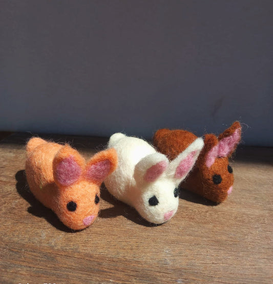 3 Iil bunnies