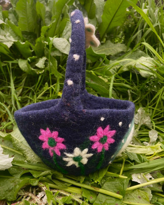 Luna foraging basket