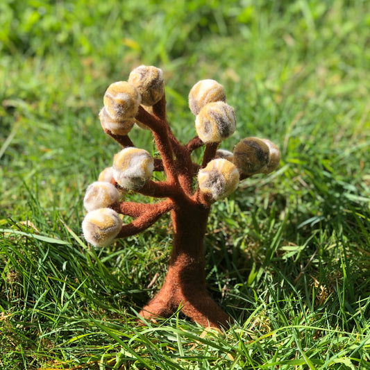 Winter seasonal pom-pom tree